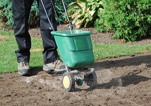 Spreader for fertiliser