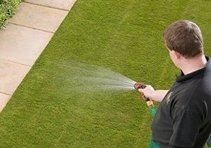 Information and Advice - Lawncare - watering turf