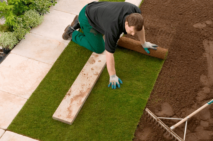 How to lay a new lawn by the UK's top experts, Rolawn - growers of Britain's Finest Turf