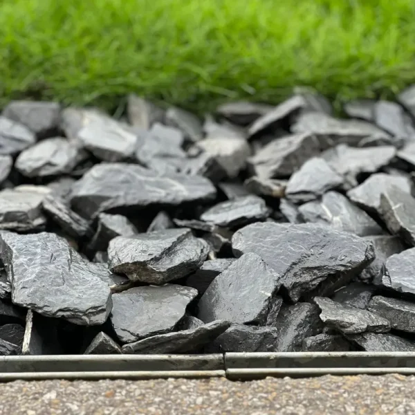 Graint Slatten Graphite Grey Slate Chippings 40mm Bulk Bag | Rolawn